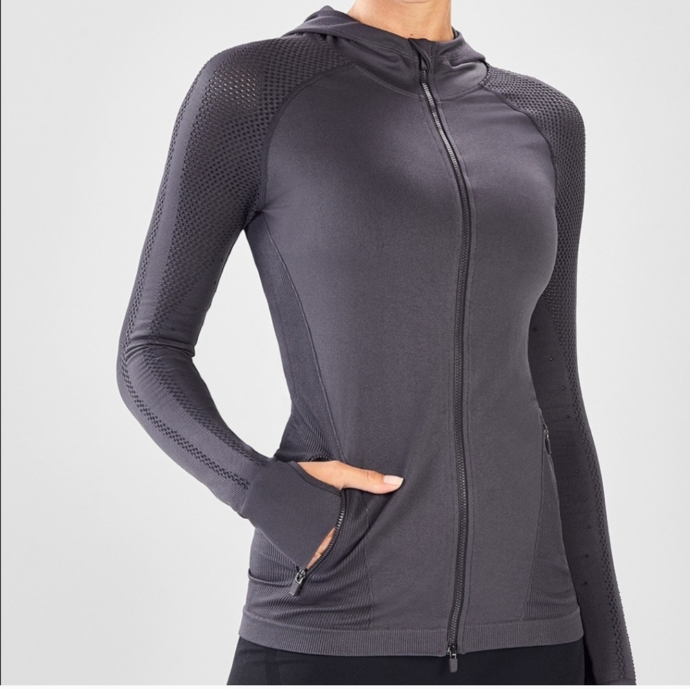 😁NWOT Fabletics Gray Kiley Seamless Full-Zip Hooded Athletic Jacket Size Small